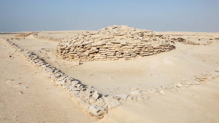 Doha Camel Race Track & Richard Serra Desert Sculpture Tour - Mushroom Rock and the quiet side of Zekreet