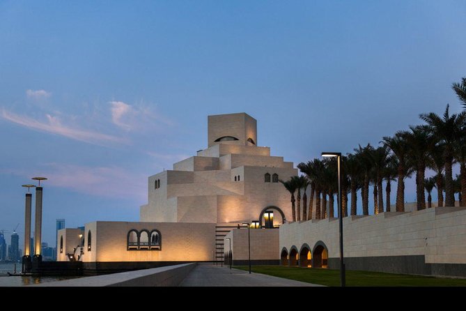 Doha City Tour: Souq Waqif, Katara, The Pearl, and Corniche - Souq Waqif: the most rewarding hour of the day