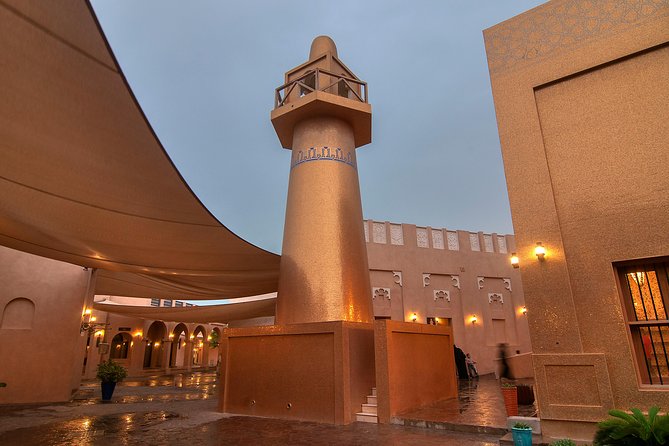 Doha City Tour: Souq Waqif, Katara, The Pearl, and Corniche - Guides, pace, and the difference a private upgrade makes
