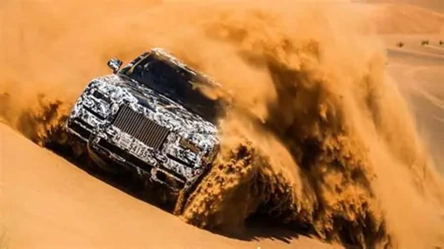 Doha: DesertSafari with Quad Bike, Camel Ride & Sandboarding - Dune bashing in a professional 4x4