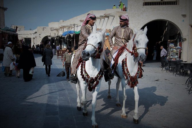 Doha: Iconic Sights, Culture & Museum of Islamic Art Tour - The Pearl-Qatar: modern Doha in a short stop