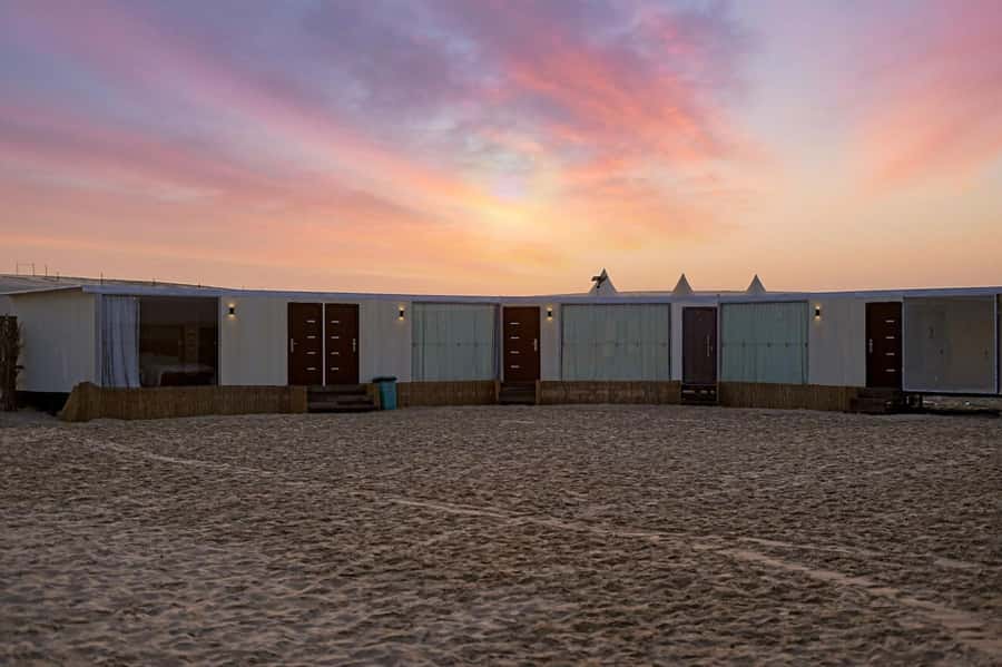Doha: Private NIGHT desert safari with free camel ride - Leaving Doha for Sealine Beach