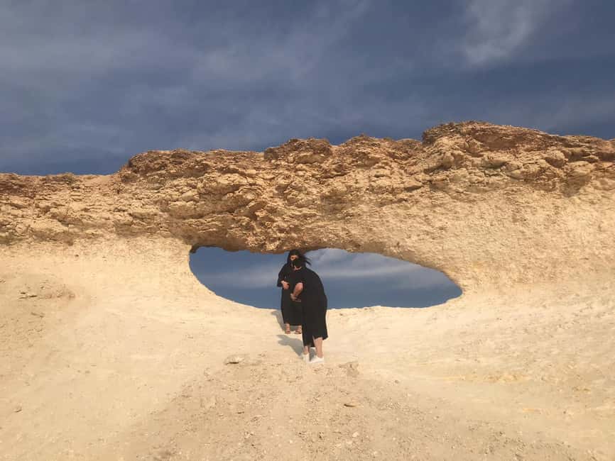Doha; Richard Serra Installation, Mushroom rock and Zekreet - The one-hour drive into the desert