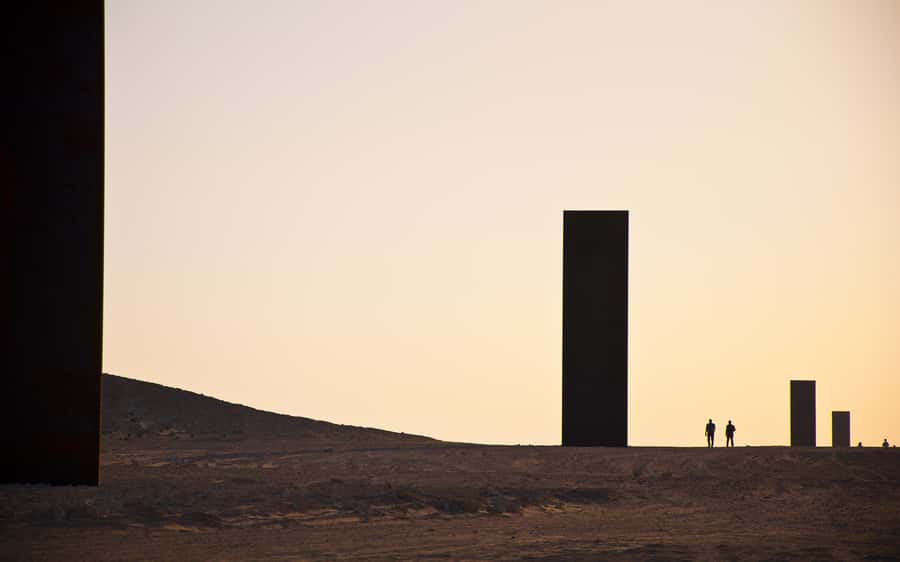 Doha: Richard Serra Sculpture,Mushroom Hill,Camel Race Track - What the Guides Add