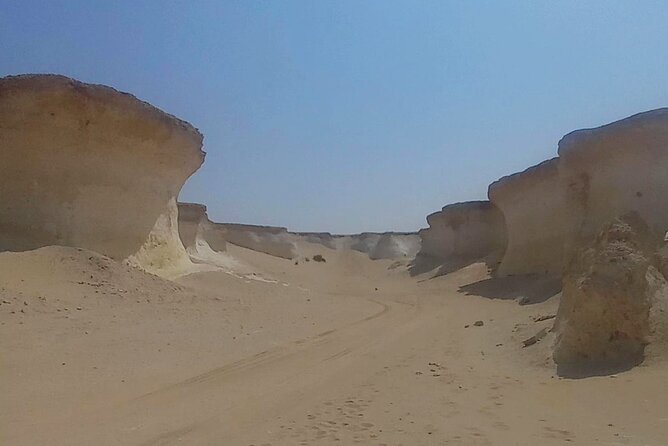 Doha: West Coast Tour , Richard Serra Sculpture, Zekreet - Richard Serra’s East-West / West-East