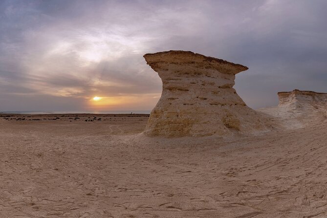 Doha: West Coast Tour ,Richard Serra Sculpture, Zekreet - Zekreet’s mushroom-shaped limestone rocks