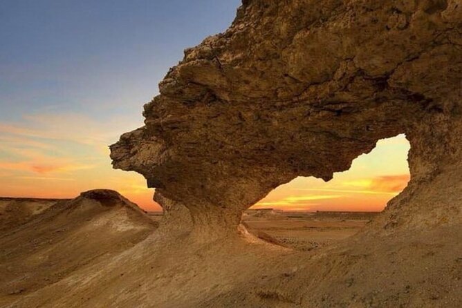 Doha: West Coast Tour Serra and Mushroom Rocks - Starting with pickup in Doha