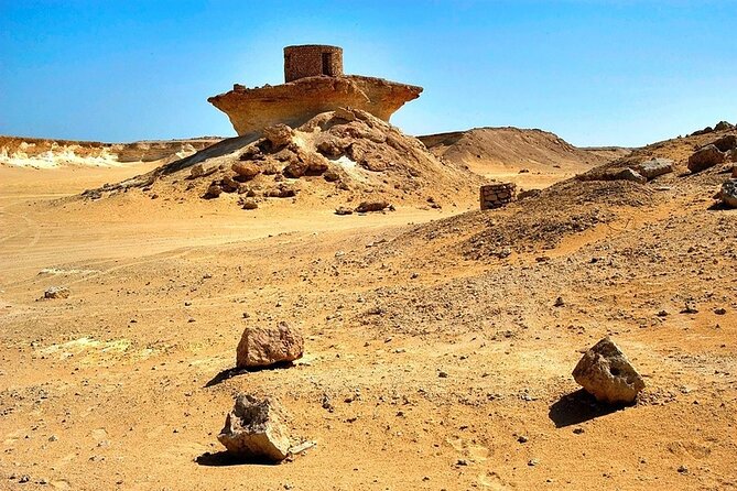 Dukhan and Zekreet Tour - The umbrella-shaped rock formation