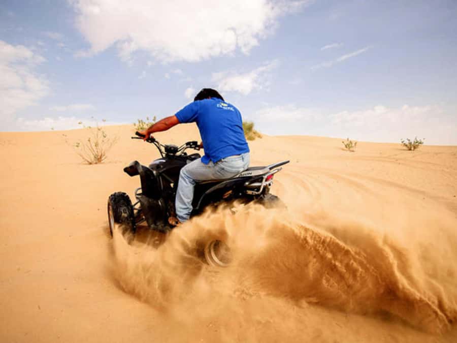 Explore desert Qatar: Off-Road Adventures, dune bashing Tour - Who Will Enjoy This Qatar Safari