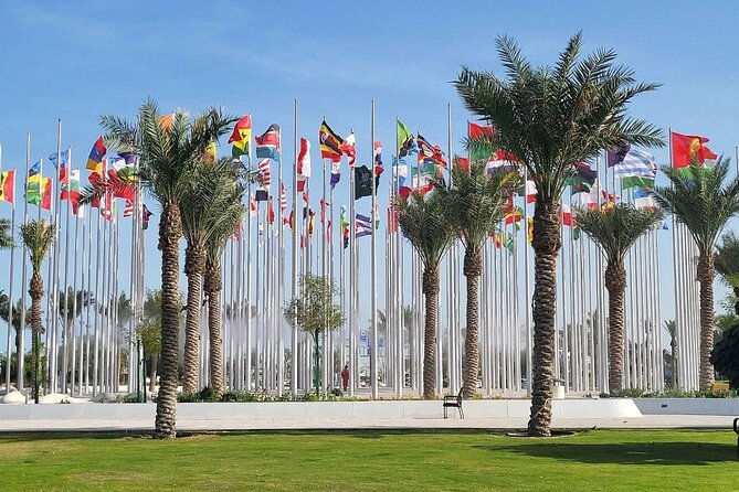 Explore Heart of Qatar Doha City Tour with Professional Guide - Doha Corniche delivers the easy photo stop
