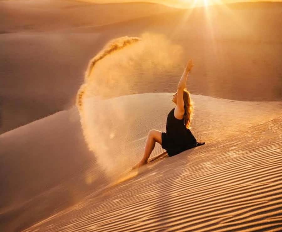 From Doha: Sunrise or Sunset Safari with Sand Boarding - Who will enjoy this four-hour outing