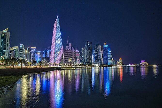Layover Doha/Doha Transit Tour from Hamad International Airport - The Pearl Island: luxury development by the water