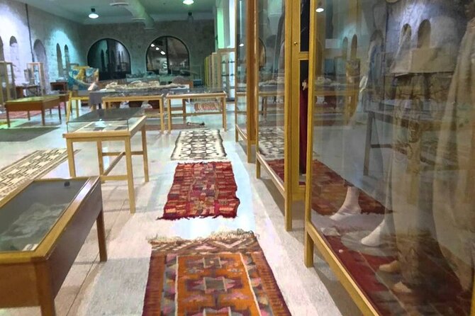 Private Combo Tour to Sheikh Faisal Museum and Camel Racing Track - Who should book this Doha experience?