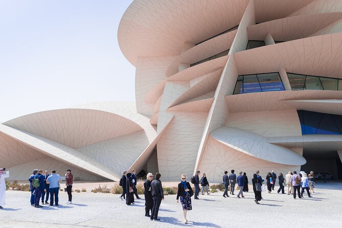 Private Photoshoot in Doha with All Must-See Sites - Framing the Museum of Islamic Art