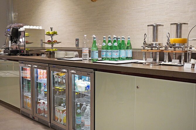 Qatar: Doha Hamad International Airport (DOH) Al Maha Lounge - Seating, quiet areas, and Wi-Fi
