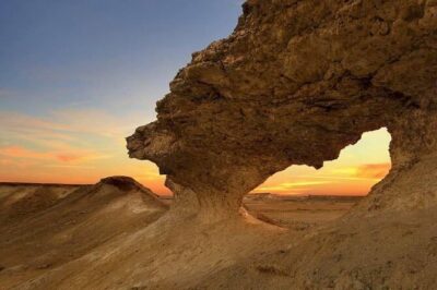 Qatar West Coast tour to Richard Serra Sculpture and Mushroom Rock Formation