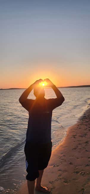 Sunrise or Sunset desert Safari with Sandboarding in Qatar - Scenic stops and photography in changing light