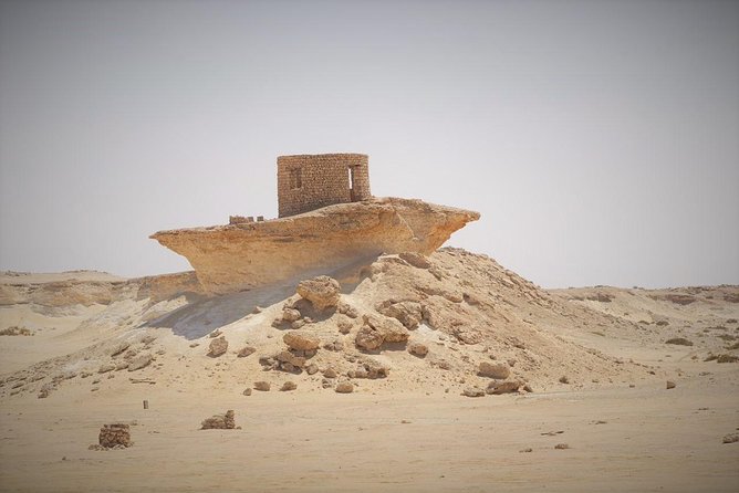 West Coast tour, Zekreet, Richard Serra Sculpture, Mushroom Rock Formation - The guide can shape the quality of the day