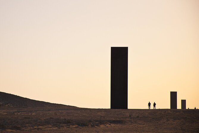 West Of Qatar, Mushroom Rocks, Camel Racing Track, Richard Serra - Mushroom Rocks, where wind and sand do the sculpting